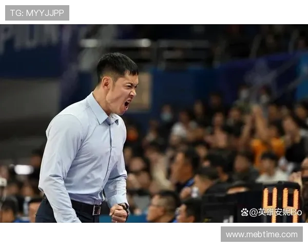 张庆鹏谈伤病冲击球队创伤以年轻球员为核心重塑竞技精神赛场未来